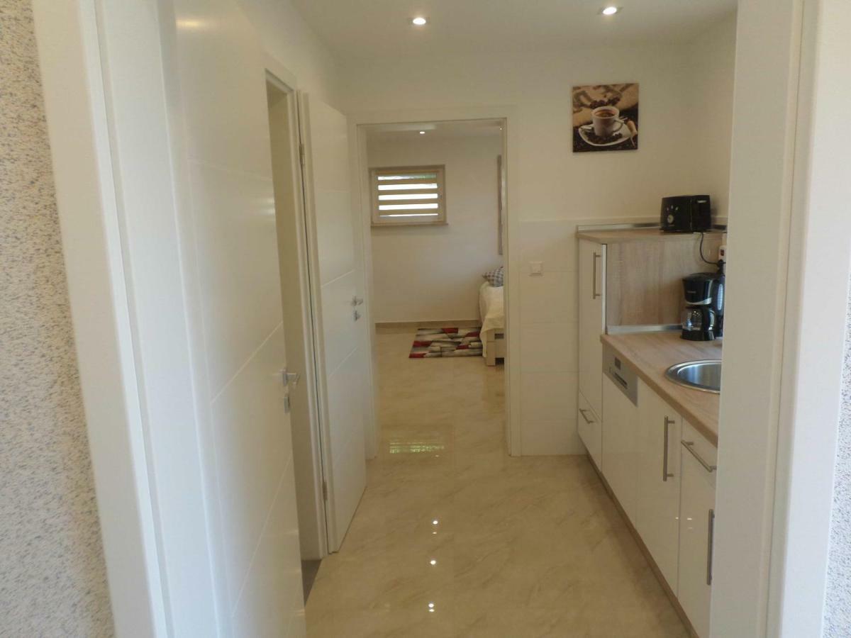 1 Zi. Apartment Naehe Flughafen/Messe Stuttgart 24H Waldenbuch Ngoại thất bức ảnh
